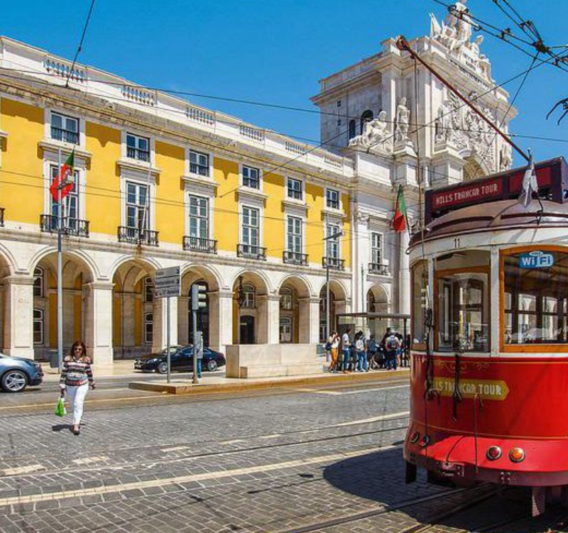 葡萄牙黄金签证：最低投资28万欧元 全家三代移民葡萄牙